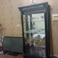 ویترین رنگ قهوه آیی