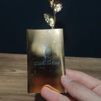 شاخه گل رز طلا