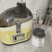 آبمیوه‌ گیری سه‌ کاره