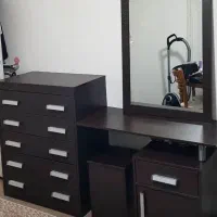 ست تخت و کمد،میز ارایش و دراور با قیمت استثنایی