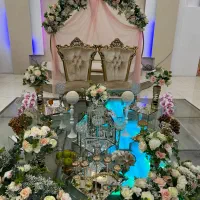 اجاره سفره عقد با گل ارایی مصنوعی بک گراند گل