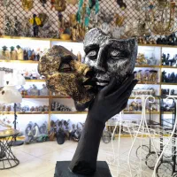 فلاسک کمپینگ متفکر مانکن آویزدار خلبان استند گلدان|کوهنوردی و کمپینگ|قم, زاویه|دیوار