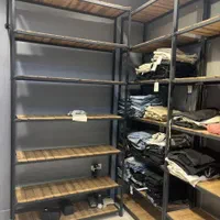 رگال لباس . رگال کیف و کفش .|فروشگاه و مغازه|یزد, |دیوار