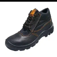 کفش کار پنجه اهنی