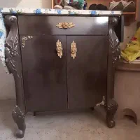 میز کمد اتو ایستاده