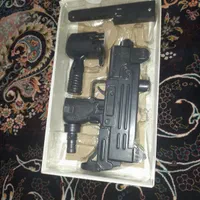 تفنگ|اسباب‌‌بازی|قم, قلعه کامکار|دیوار