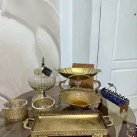 تعدادی ظروف نو با کارتون