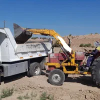 خاور کمپرسی حمل بار مصالح ساختمانی