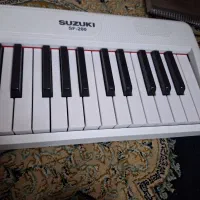 پیانو تاشو سوزکی SF200