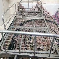 تخت بیمارستانی