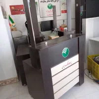 میز کانتر و تابلو