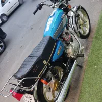 موتورهوندا نیکتاز200پنج دنده کاربرات جلو دیسک