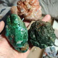 سنگ فروشی سنگ زیاد دارم بیاین پیوی