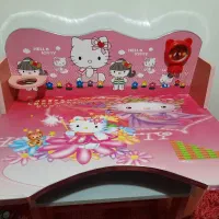 میز و صندلی تحریر کودک طرح Hello Kitty