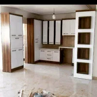 قفسه چوبی کتابخانه