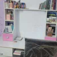 کمد و میز تحریر