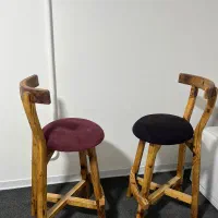 دوعدد صندلی چوبی بلند