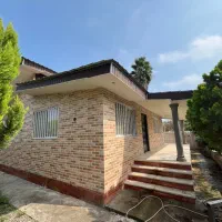 ویلا-با-245-متر-زمین-داخل-مجموعه-شهرکی