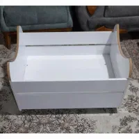 گهواره کنار تخت مادر