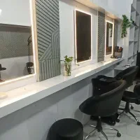 فروش تجهیزات سالن زیبایی کاملا نو  آینه