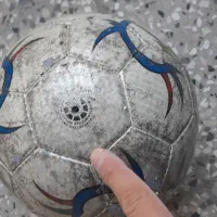 توپ چمن سبک مناسب سنین ۹تا۱۳سال