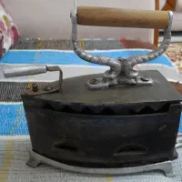 اتو ذغالی قدیمی