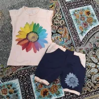 تعدادی لباس  نو