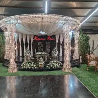 جایگاه عروس داماد بسیار قشنگ شیشه ای