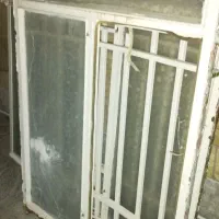 پنجره حفاظ دار