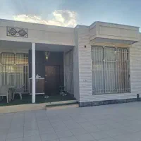 منزل مسکونی بزرگ و بازسازی شده  در باغ بنفش