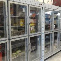 2 فریزر ویترینی  2 متری و 1 یخچال ویترینی 1.5 متری