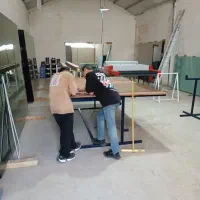 فروش ونصب شیشه انواع دروپنجره دوجداره وسکوریت