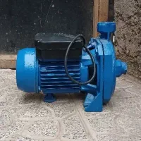 پمپ آب قوی کاملا سالم و تمیز