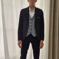 کت و شلوار به همراه پیراهن و ژیله