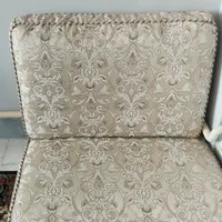 دو عدد پشتی