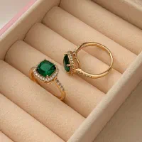 انگشتر نگین سبز