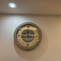 ساعت دیواری