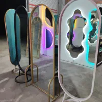 آینه قدی ایستاده فلزی