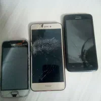 3عددگوشی نیاز به تعمیر