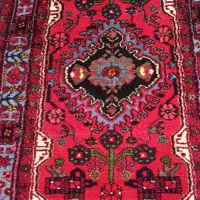 چند عدد فرش دستبافت فروشی