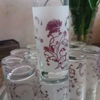 لیوان شربت خوری ودودست زیر لیوانی