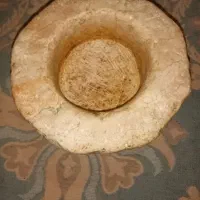 جوغن سنگی قدیمی|کلکسیون اشیاء عتیقه|زرند, |دیوار