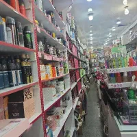 به یک خانم جهت همکاری در فروشگاه