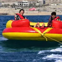 یک نفر عکاس چه با دوربین یا بدون دوربین