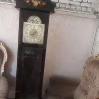 گنجه و ساعت ایستاده