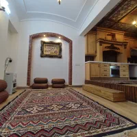 (خانه مسافر )سنتی دربست قلب شهر