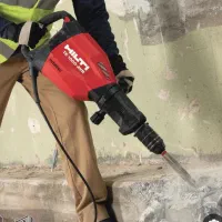 لاین نوری ،شیار زنی ،لوله گذاری ،سوراخکاری برقکاری|خدمات پیشه و مهارت|شهرکرد, |دیوار