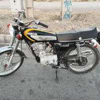 موتورسیکلت مدل 86پرواز