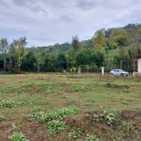 زمین کوهپایه در دل طبیعت