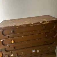 دراور چوبی قدیمی سالم فقط  رنگش. رفته